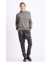 Grey loose long-sleeved shirt